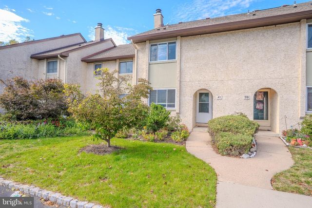 41 TENNYSON DR, Plainsboro, NJ 08536