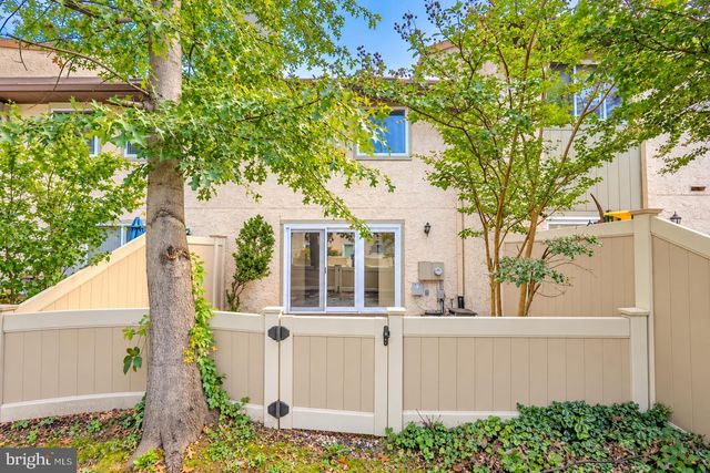 41 TENNYSON DR, Plainsboro, NJ 08536