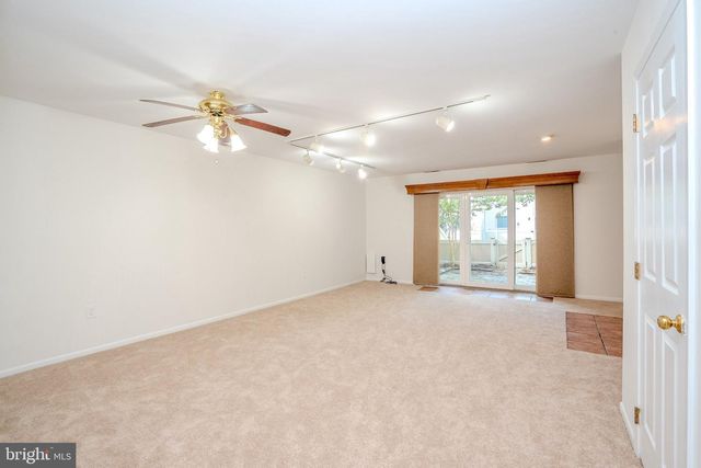 41 TENNYSON DR, Plainsboro, NJ 08536