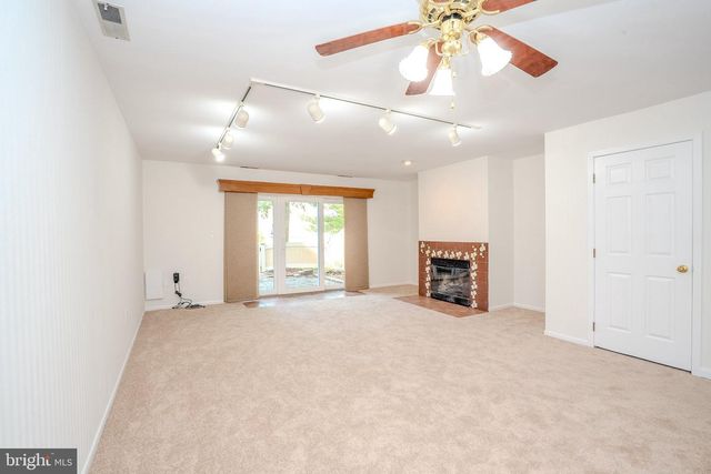41 TENNYSON DR, Plainsboro, NJ 08536