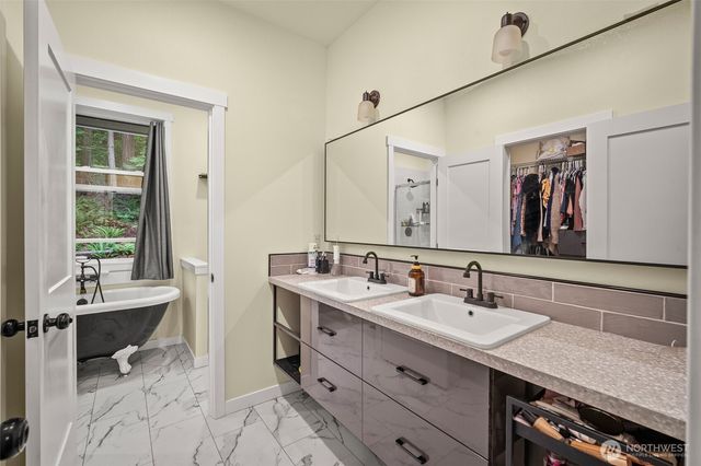 23 Spring Road, Bellingham, WA 98229
