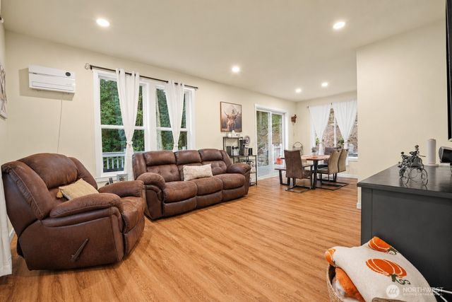 23 Spring Road, Bellingham, WA 98229