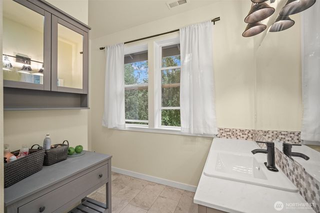 23 Spring Road, Bellingham, WA 98229