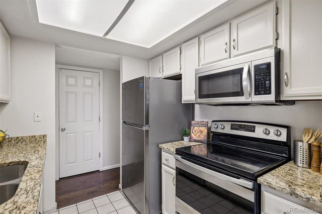 4351 S Andes Way 201, Aurora, CO 80015