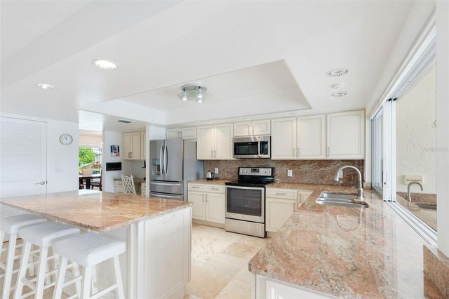 402 DEVONSHIRE LANE, Venice, FL 34293