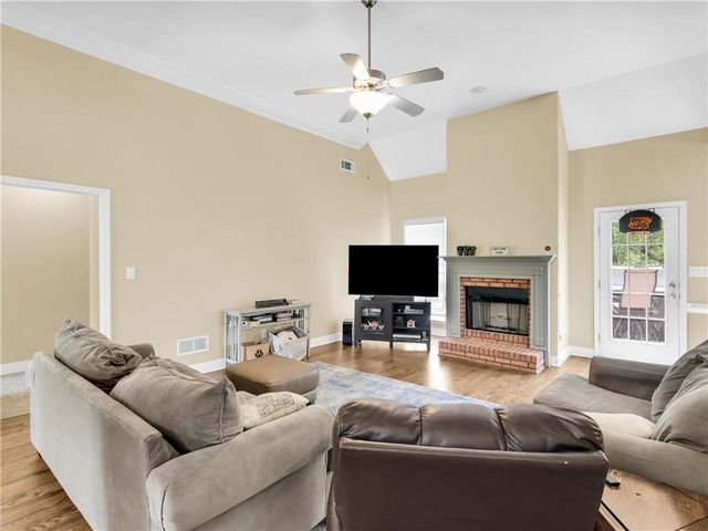 157 Cooks Way, Mcdonough, GA 30252