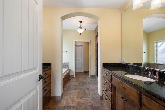 3764 E Knollwood Drive, Ozark, MO 65721