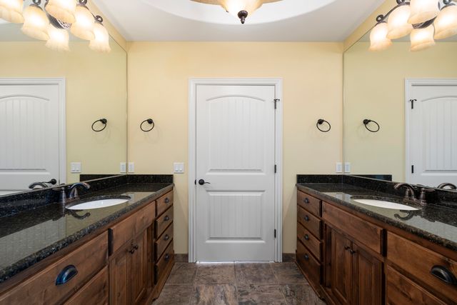 3764 E Knollwood Drive, Ozark, MO 65721