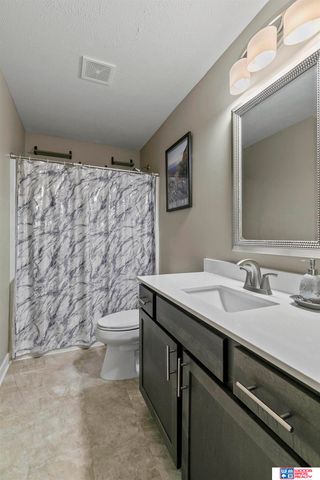 2606 W B Street, Lincoln, NE 68522