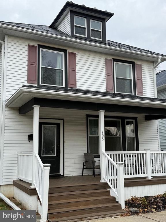 425 E MAPLE ST, Palmyra, PA 17078