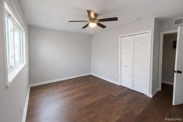 27054 Vance Street, Madison Heights, MI 48071