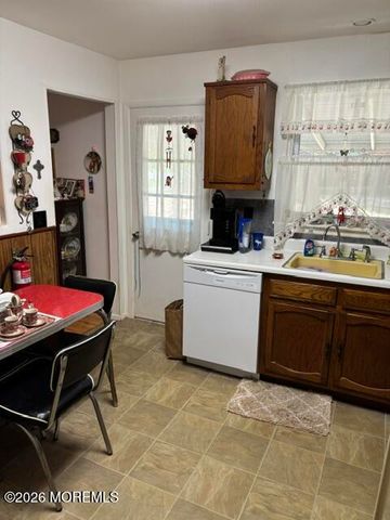 1 A Lexington Drive, Whiting, NJ 08759