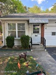 1 A Lexington Drive, Whiting, NJ 08759