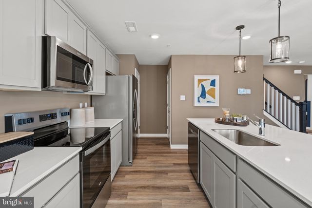 372 ECLIPSE ST, Charles Town, WV 25414