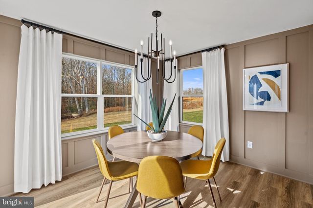 372 ECLIPSE ST, Charles Town, WV 25414