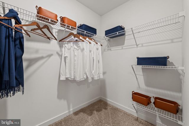 372 ECLIPSE ST, Charles Town, WV 25414