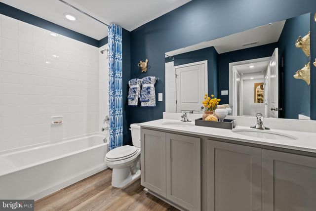 372 ECLIPSE ST, Charles Town, WV 25414