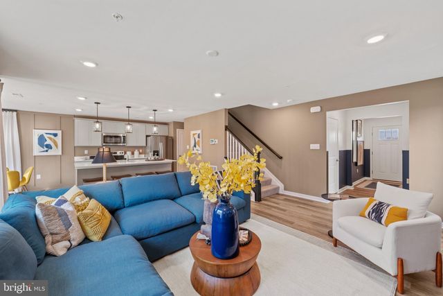 372 ECLIPSE ST, Charles Town, WV 25414