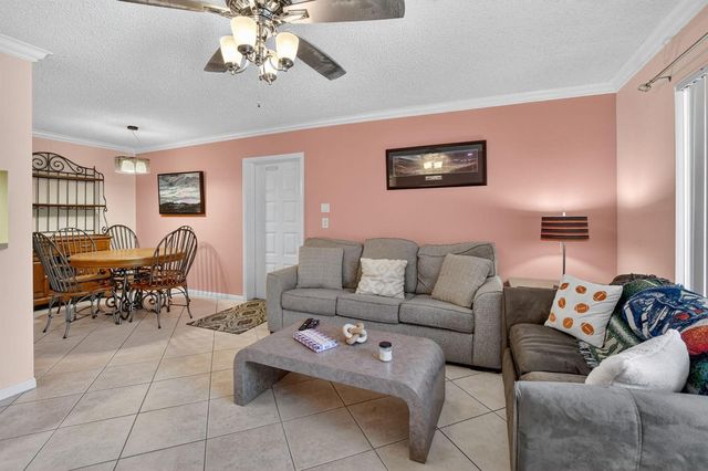 13791 Oneida Drive C2, Delray Beach, FL 33446