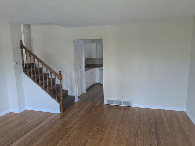 796 N ADELE Street, Elmhurst, IL 60126