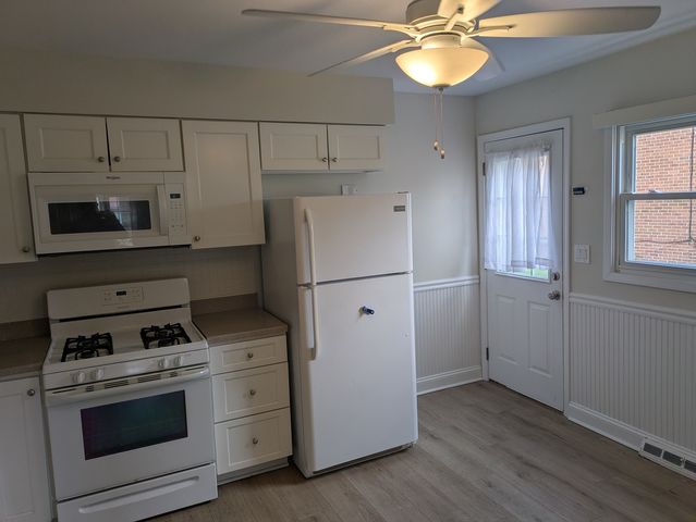 796 N ADELE Street, Elmhurst, IL 60126