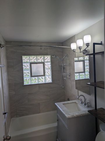 796 N ADELE Street, Elmhurst, IL 60126