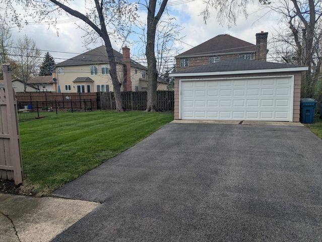 796 N ADELE Street, Elmhurst, IL 60126