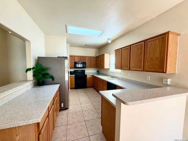 8619 Branch Hollow, Universal City, TX 78148