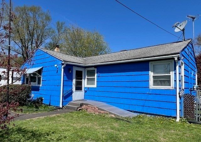 44 Wilson Ave, Chicopee, MA 01013