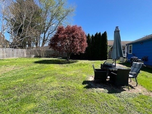 44 Wilson Ave, Chicopee, MA 01013