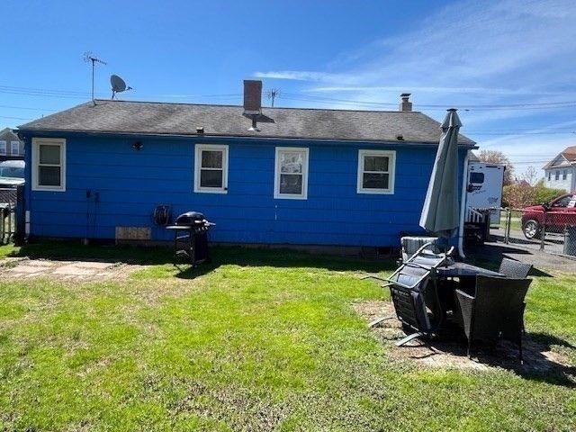44 Wilson Ave, Chicopee, MA 01013
