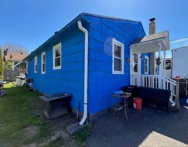 44 Wilson Ave, Chicopee, MA 01013