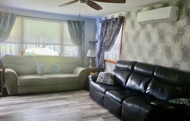 44 Wilson Ave, Chicopee, MA 01013