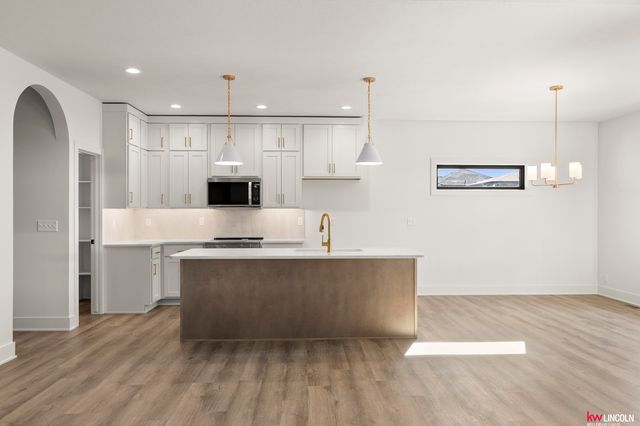 605 N 108 Street, Lincoln, NE 68527