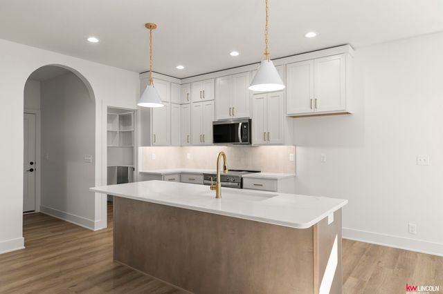 605 N 108 Street, Lincoln, NE 68527