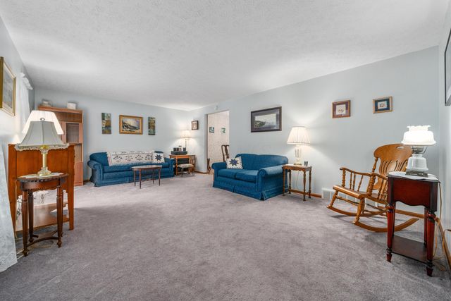639 Link Road, Whitehall, OH 43213