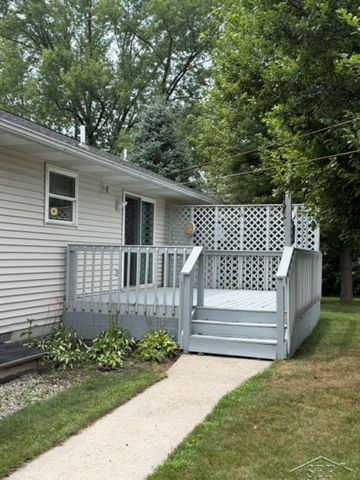 1641 Amelith Road, Bay City, MI 48706
