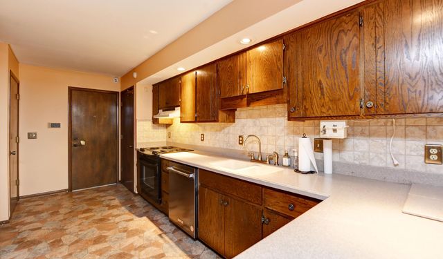 6448 Sharon Woods Boulevard, B B, Columbus, OH 43229