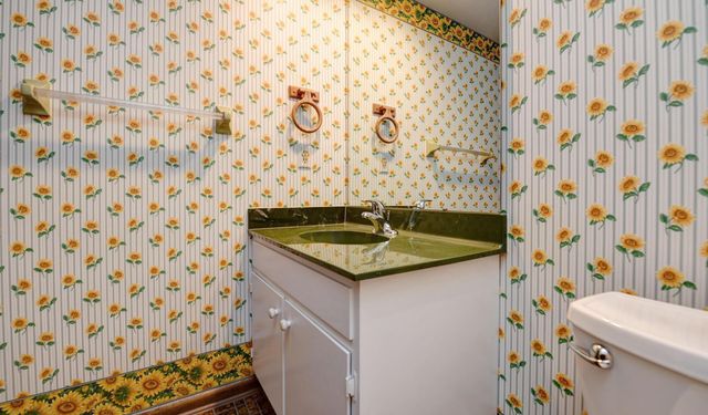 6448 Sharon Woods Boulevard, B B, Columbus, OH 43229