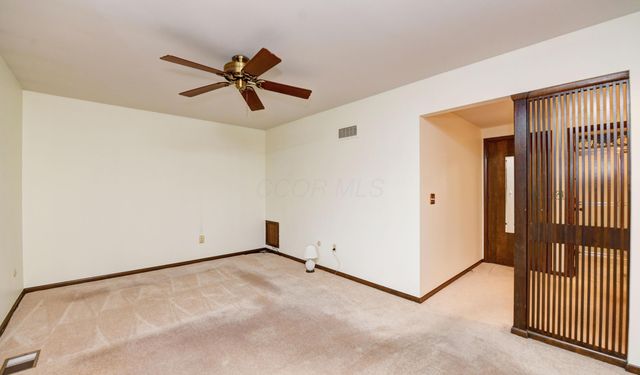 6448 Sharon Woods Boulevard, B B, Columbus, OH 43229