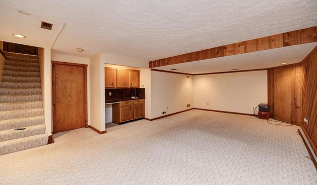 6448 Sharon Woods Boulevard, B B, Columbus, OH 43229