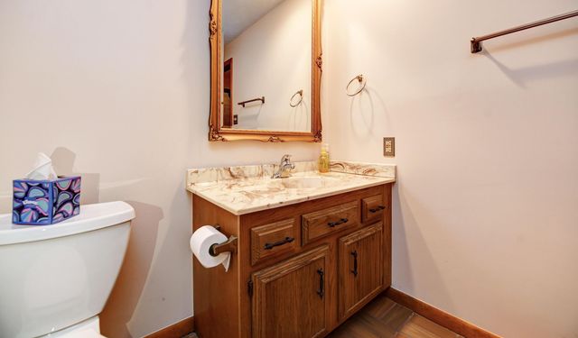 6448 Sharon Woods Boulevard, B B, Columbus, OH 43229