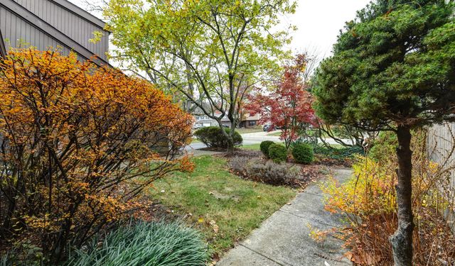 6448 Sharon Woods Boulevard, B B, Columbus, OH 43229