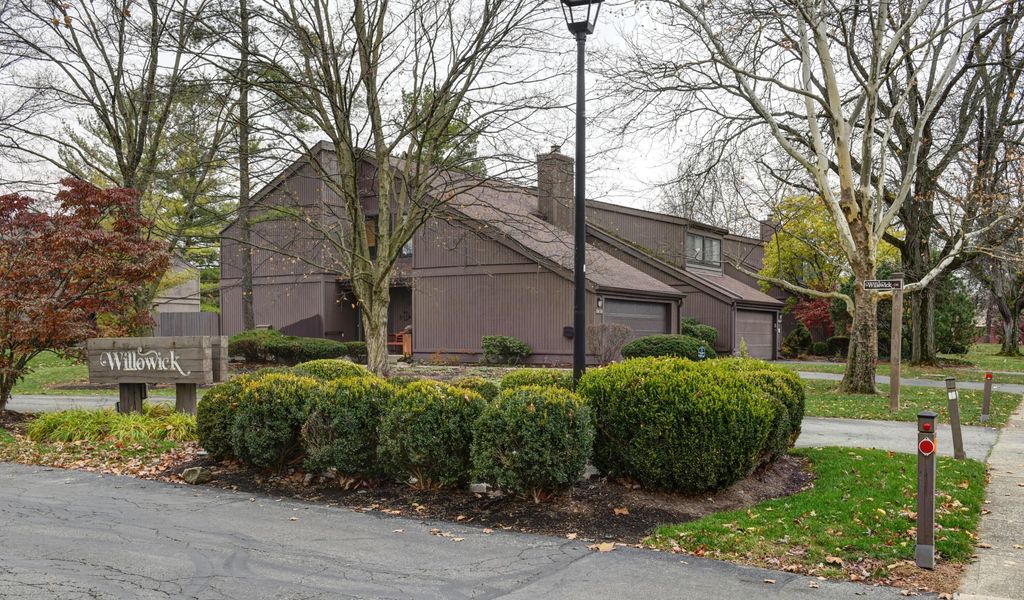 6448 Sharon Woods Boulevard, B B, Columbus, OH 43229