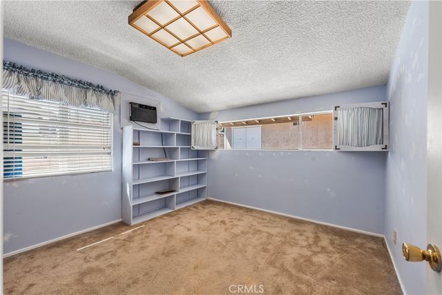 1152 E Avenue J1, Lancaster, CA 93535