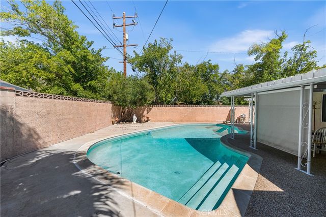 1152 E Avenue J1, Lancaster, CA 93535
