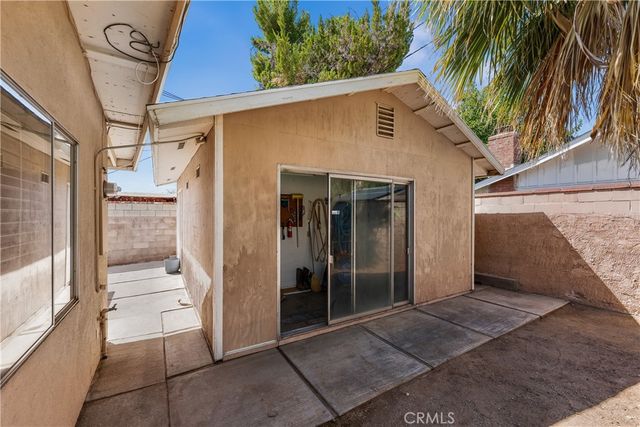1152 E Avenue J1, Lancaster, CA 93535