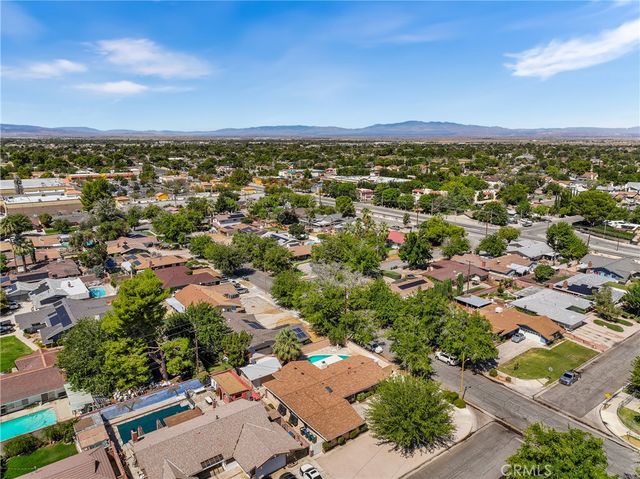 1152 E Avenue J1, Lancaster, CA 93535