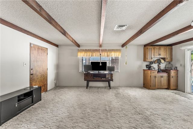 1152 E Avenue J1, Lancaster, CA 93535