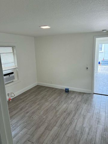 912 8th Street, West Palm Beach, FL 33401